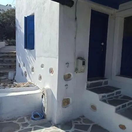 δίκλινο με εξαιρετικό μπαλκόνι * Donoussa